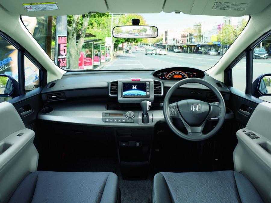  Honda Freed 2008 года  (фото 32 из 56)